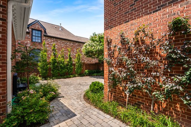 $2,499,000 | 53 Whitworth Boulevard, Nashville, TN 37205