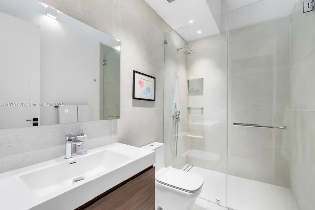 a view of a tree in a garden