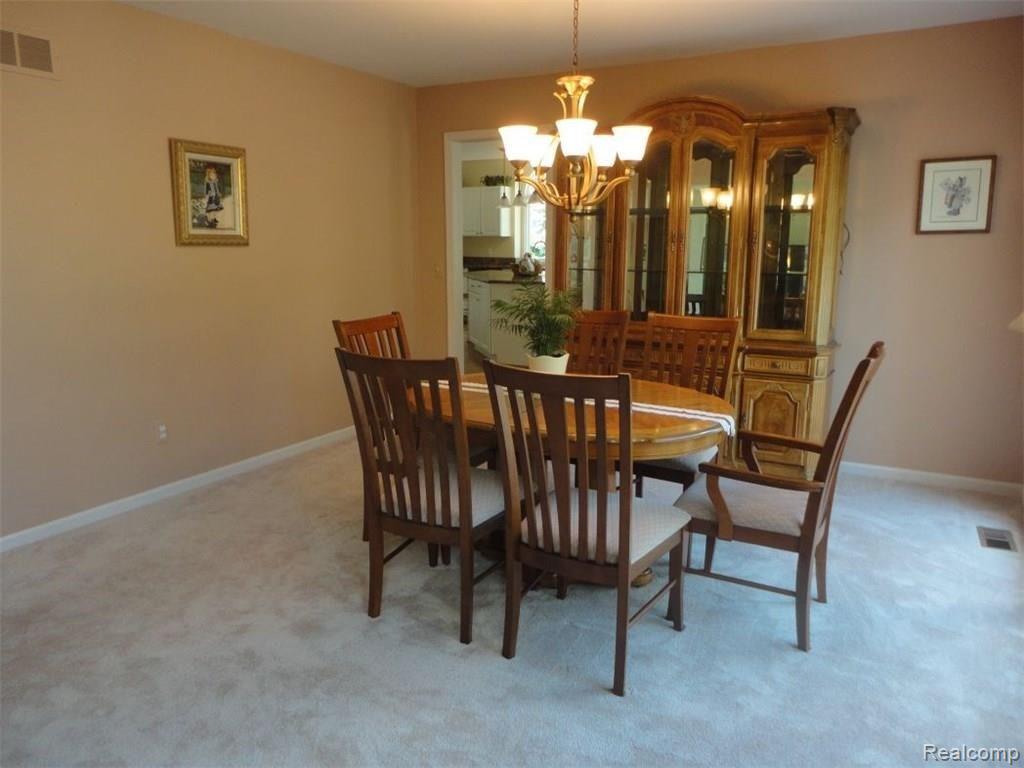 652 Cherry Tree Lane Rochester Hills, MI 48306 - Photo 9 of 42