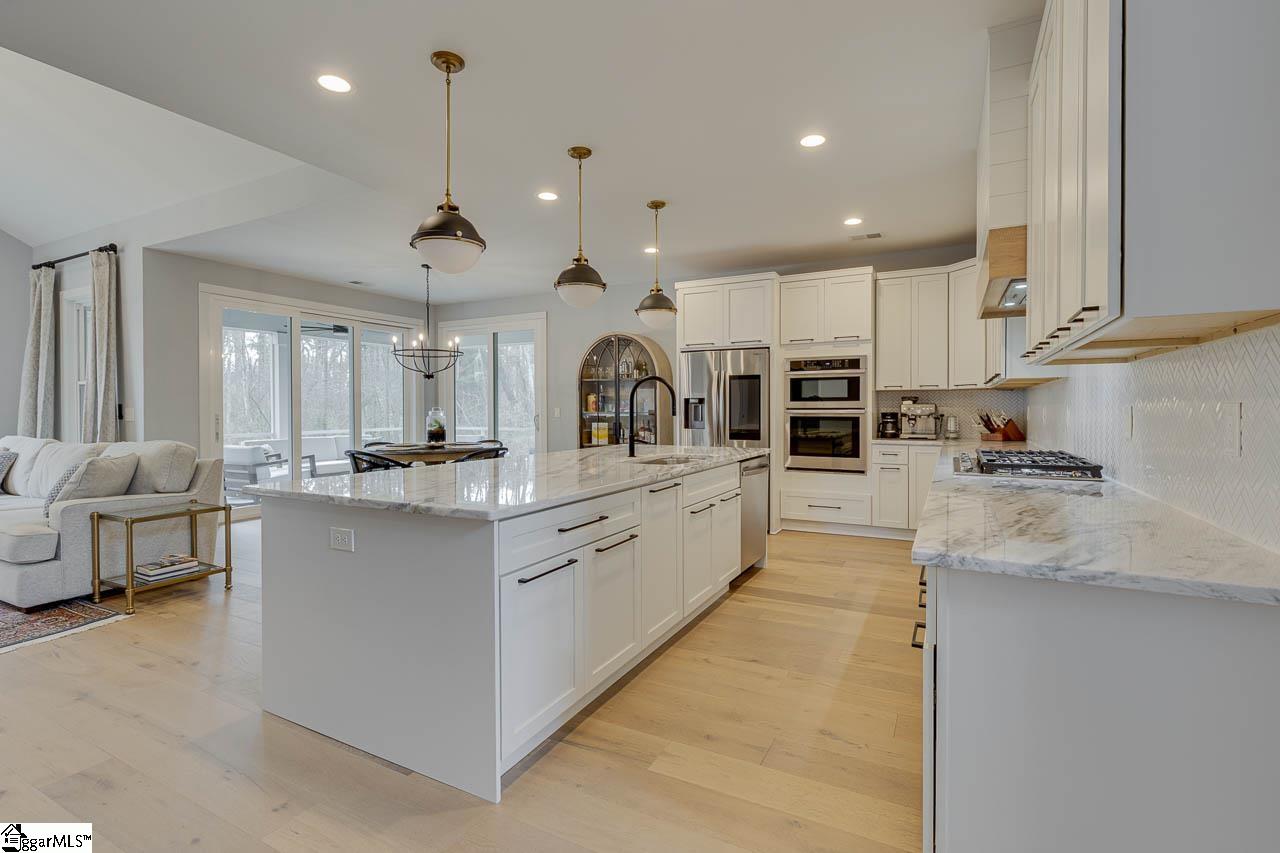 24 Hawkins Road Greenville, SC 29615 - Photo 15 of 21