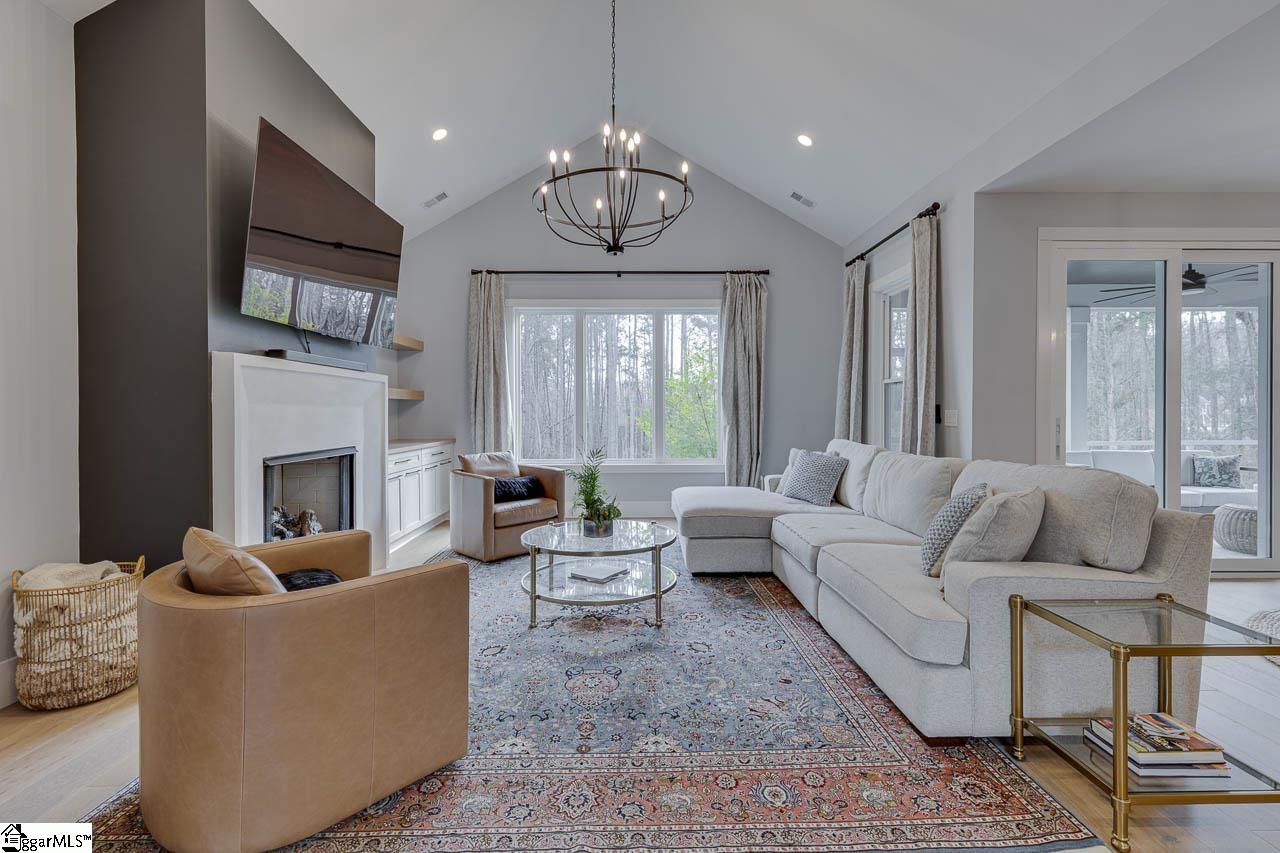 24 Hawkins Road Greenville, SC 29615 - Photo 4 of 21