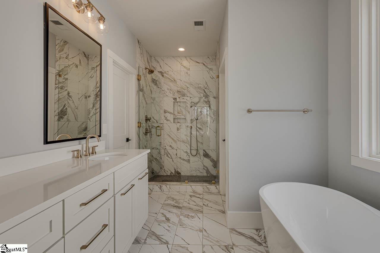 24 Hawkins Road Greenville, SC 29615 - Photo 5 of 21