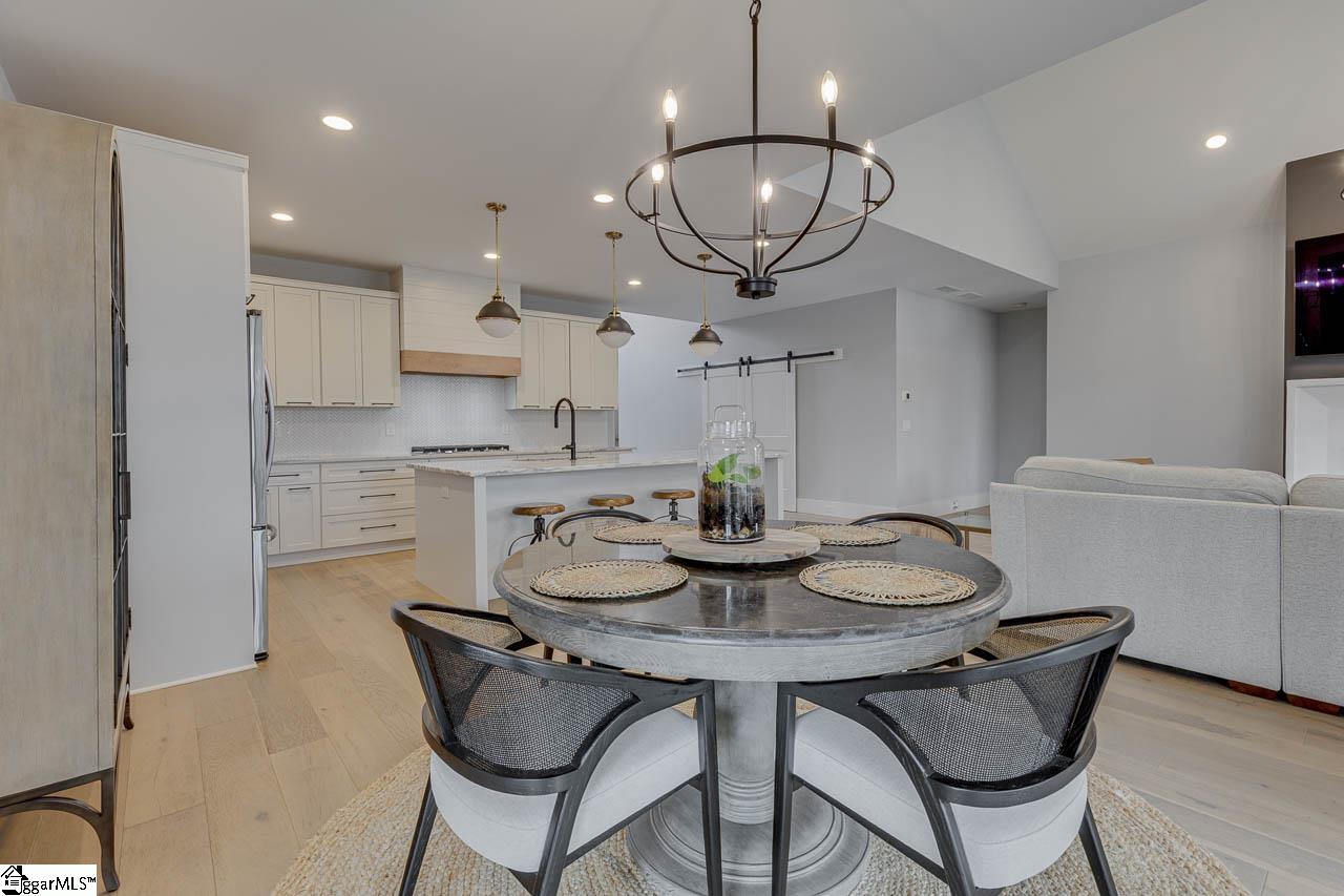 24 Hawkins Road Greenville, SC 29615 - Photo 7 of 21