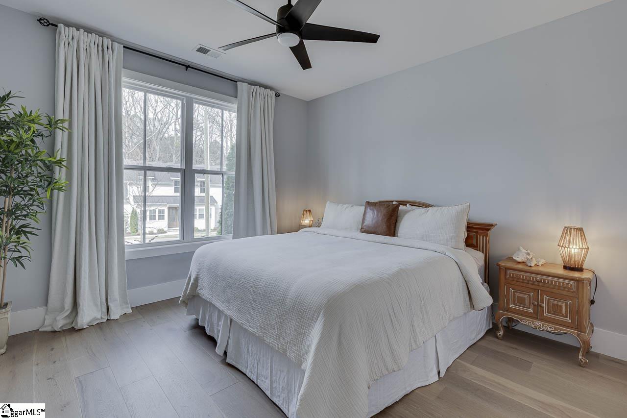 24 Hawkins Road Greenville, SC 29615 - Photo 9 of 21