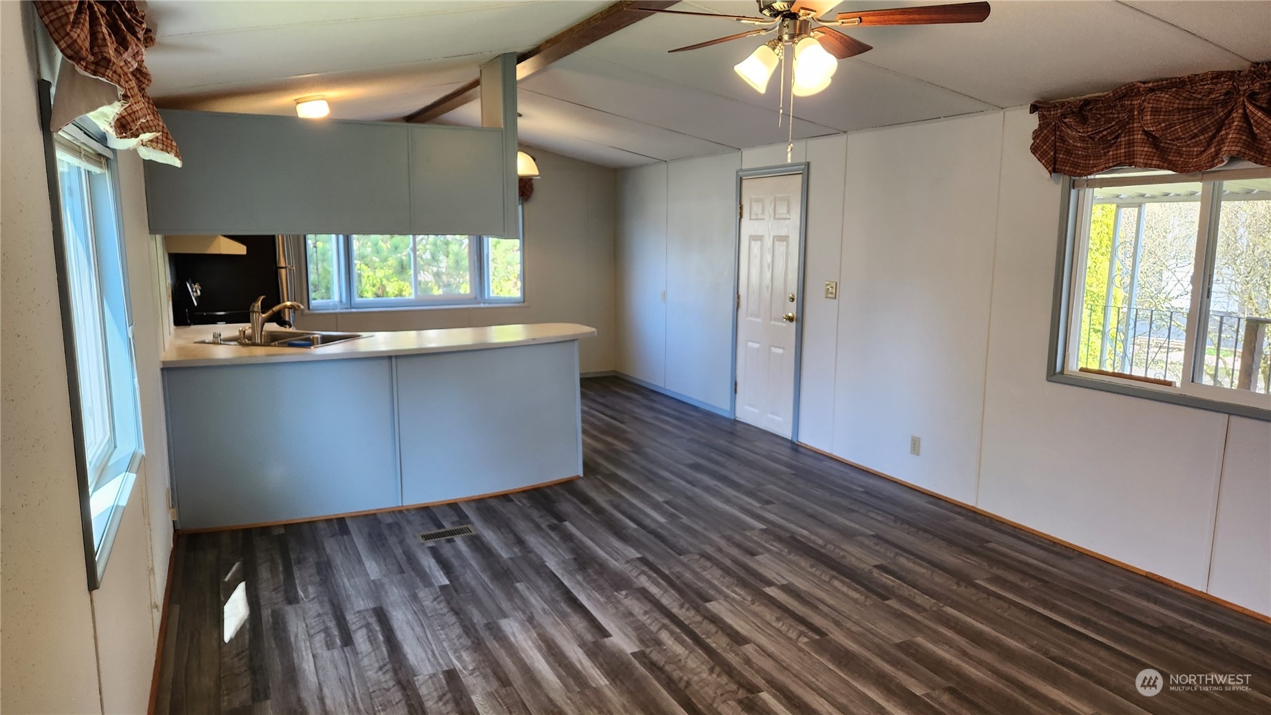4719 Alderson Road Blaine, WA 98230 - Photo 6 of 21 Gallery Image 6