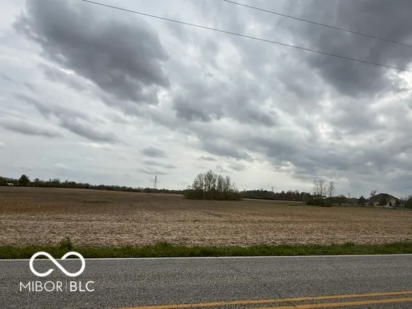 $150,000 | 2200 West 200 North Street, Greenfield, IN 46140