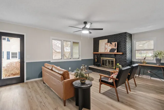 $369,900 | 3816 Woodland Court, Davenport, IA 52807