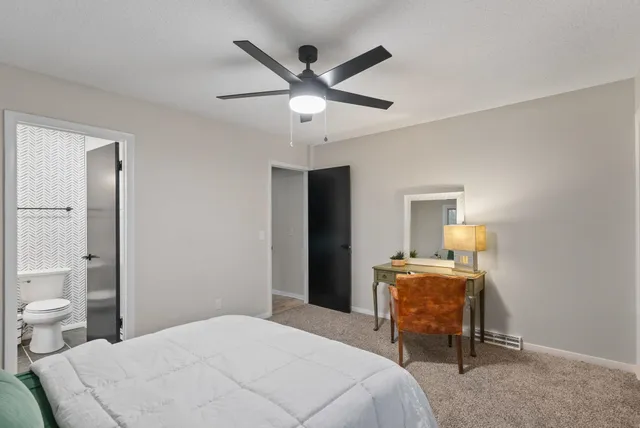 $369,900 | 3816 Woodland Court, Davenport, IA 52807