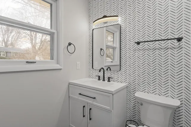 $369,900 | 3816 Woodland Court, Davenport, IA 52807