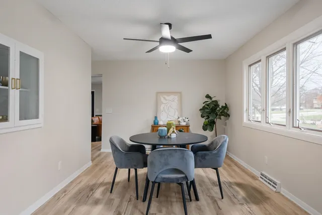 $369,900 | 3816 Woodland Court, Davenport, IA 52807