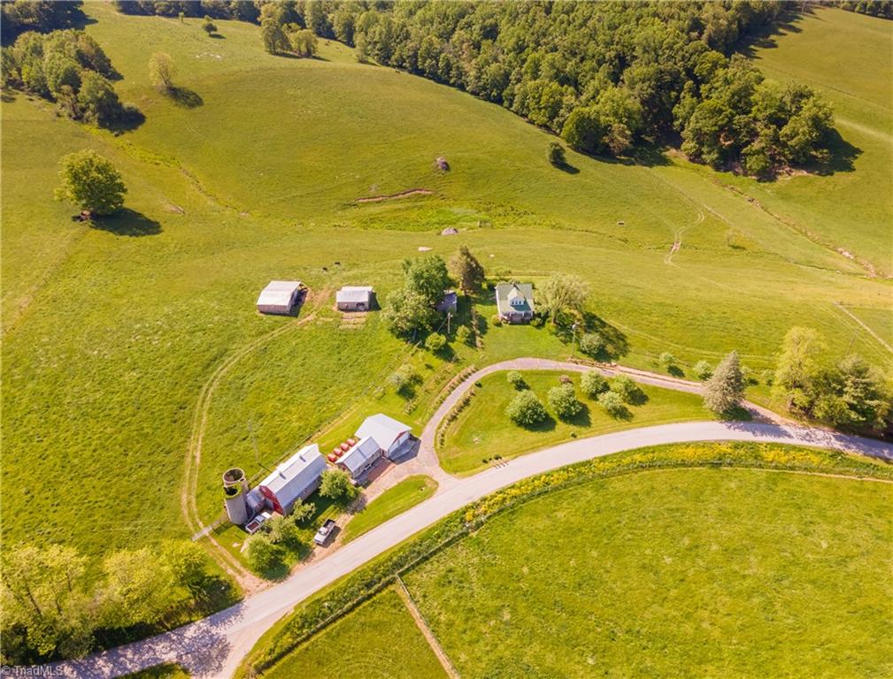 720 Poor Farm Road Southeast Floyd, VA 24091 - Photo 4 of 49