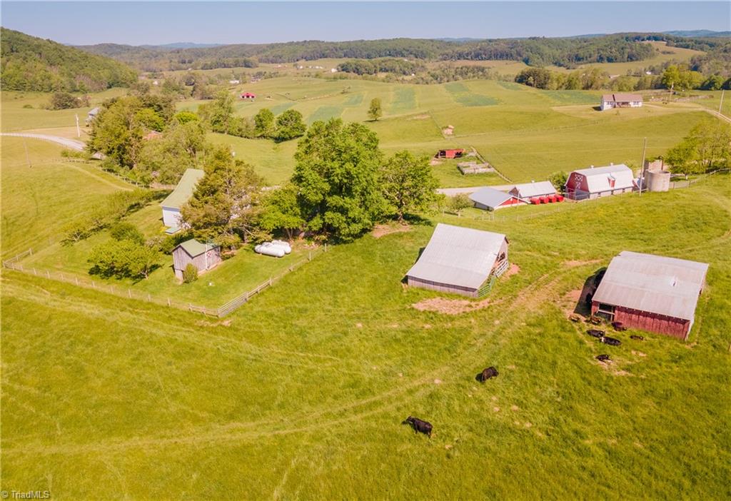720 Poor Farm Road Southeast Floyd, VA 24091 - Photo 5 of 49