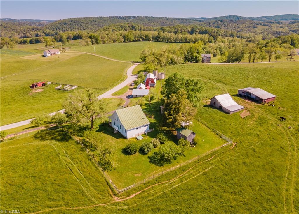 720 Poor Farm Road Southeast Floyd, VA 24091 - Photo 6 of 49