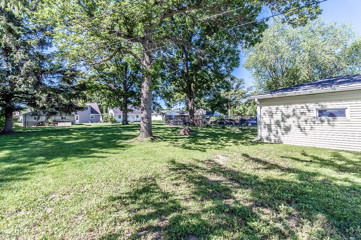 527 East Wilson Avenue Appleton, WI 54915 - Photo 31 of 35