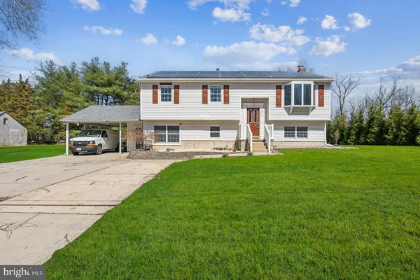 $449,000 | 1078 Lexington Drive, Woodbury, NJ 08096