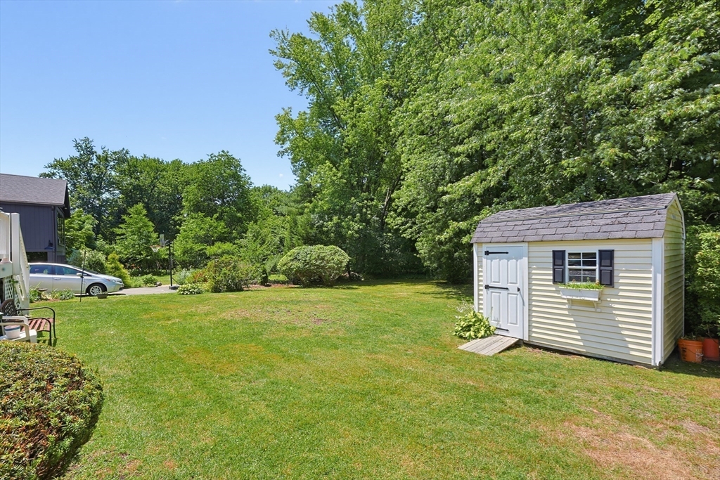11 Bright Street Waltham, MA 02453 - Photo 31 of 34