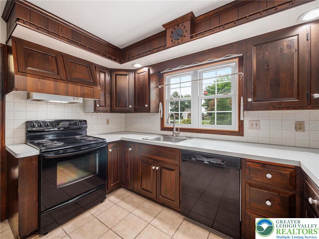 2518 Stanford Circle Emmaus, PA 18049 - Photo 25 of 60