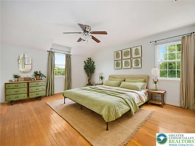 $599,900 | 2518 Stanford Circle, Emmaus, PA 18049