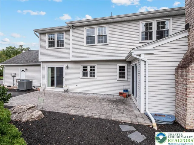 $599,900 | 2518 Stanford Circle, Emmaus, PA 18049