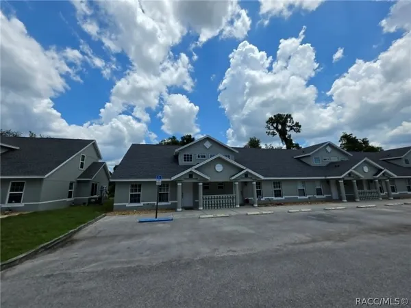 $1,800 | 835 East Rembrandt Way, Inverness, FL 34453