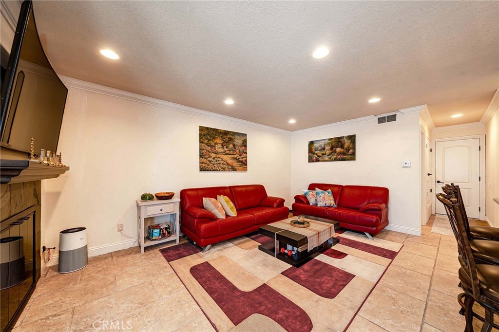 141 Meadowcreek Road Brea, CA 92821 - Photo 11 of 42 Gallery Image 11