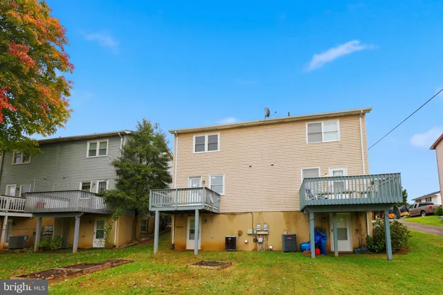 $1,800 | 405 Willow Lawn Drive, Culpeper, VA 22701