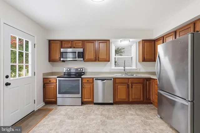 $1,800 | 405 Willow Lawn Drive, Culpeper, VA 22701