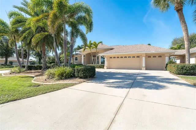 $575,000 | 67 Pinehurst Place, Rotonda West, FL 33947