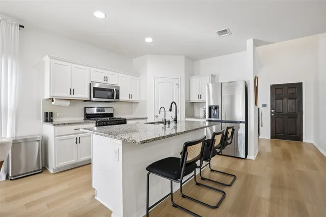 $389,500 | 6609 Kauai Lane, Austin, TX 78744