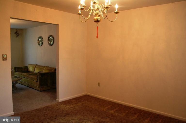 101 Lincoln Road Chambersburg, PA 17201 - Photo 3 of 24 Dining Room