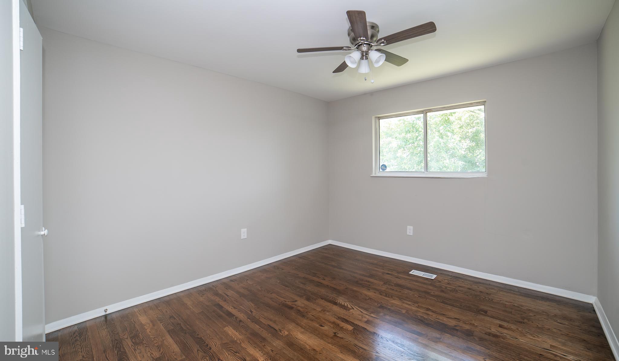 5303 Whitfield Chapel Road Lanham, MD 20706 - Photo 16 of 35 Bedroom 3
