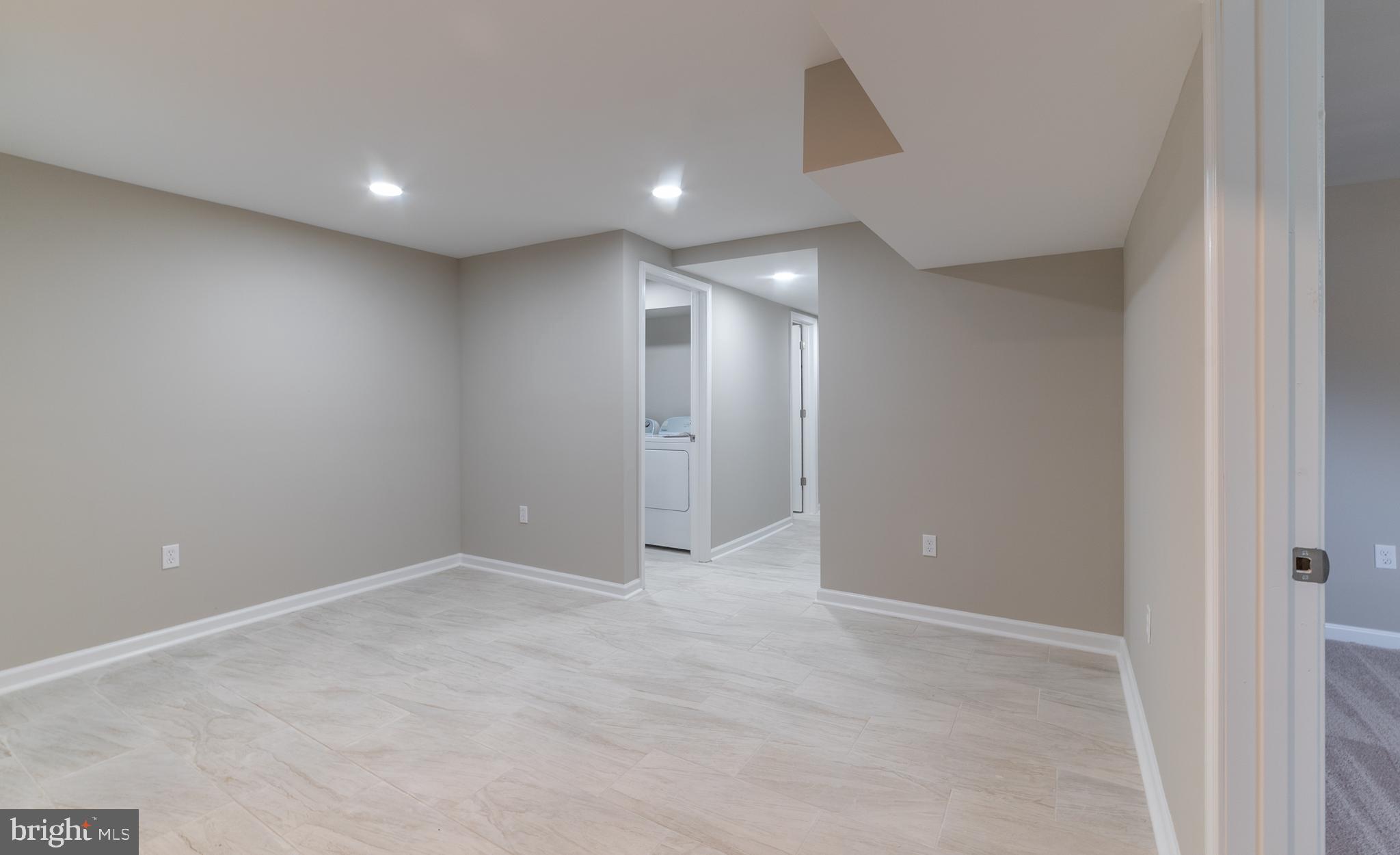 5303 Whitfield Chapel Road Lanham, MD 20706 - Photo 25 of 35