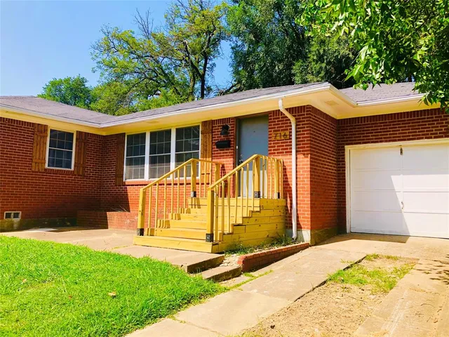 $165,000 | 716 Kessler Boulevard, Sherman, TX 75092