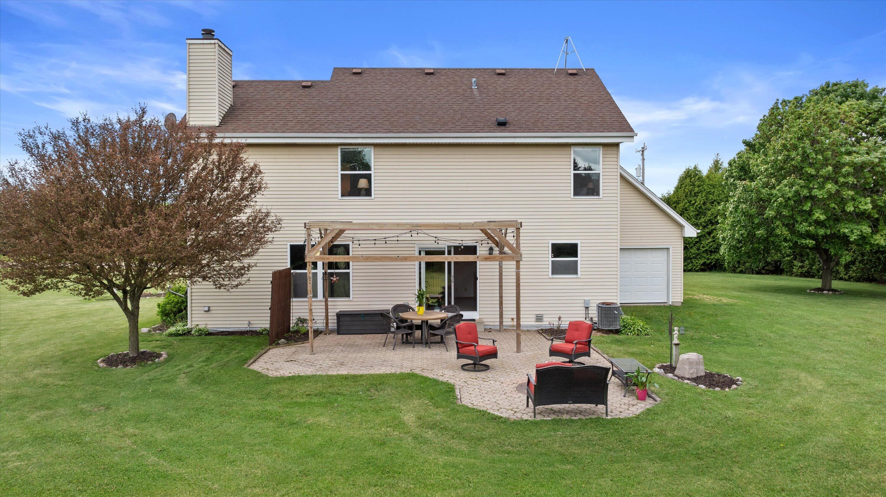 7720 Orchard Valley Road Farmington, WI 53090 - Photo 25 of 36 Exterior