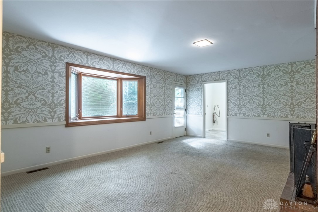 6070 Waterloo Road Dayton, OH 45459 - Photo 13 of 34 Gallery Image 13