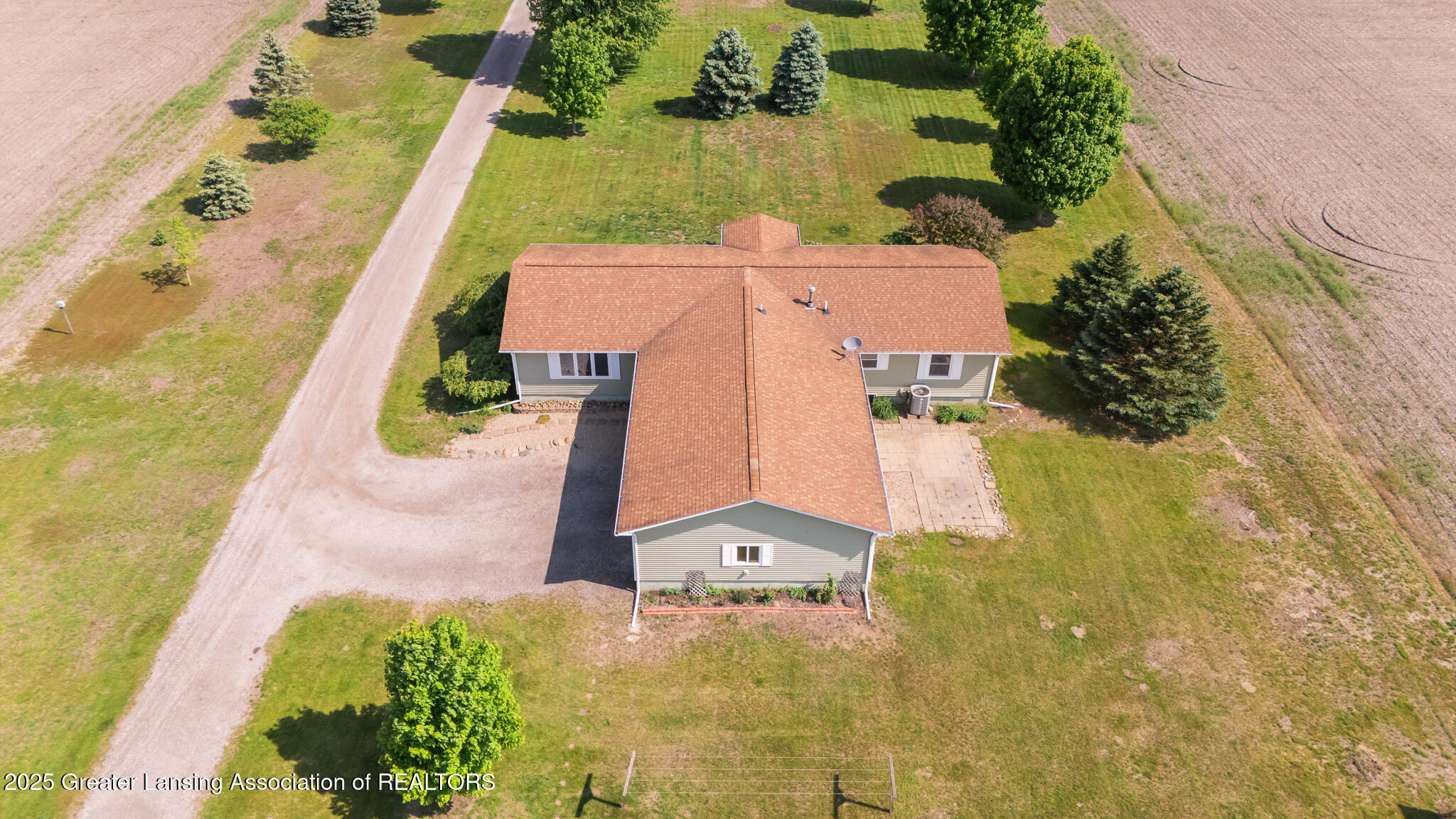9271 West Burt Road Chesaning, MI 48616 - Photo 3 of 35 9271WBurt31