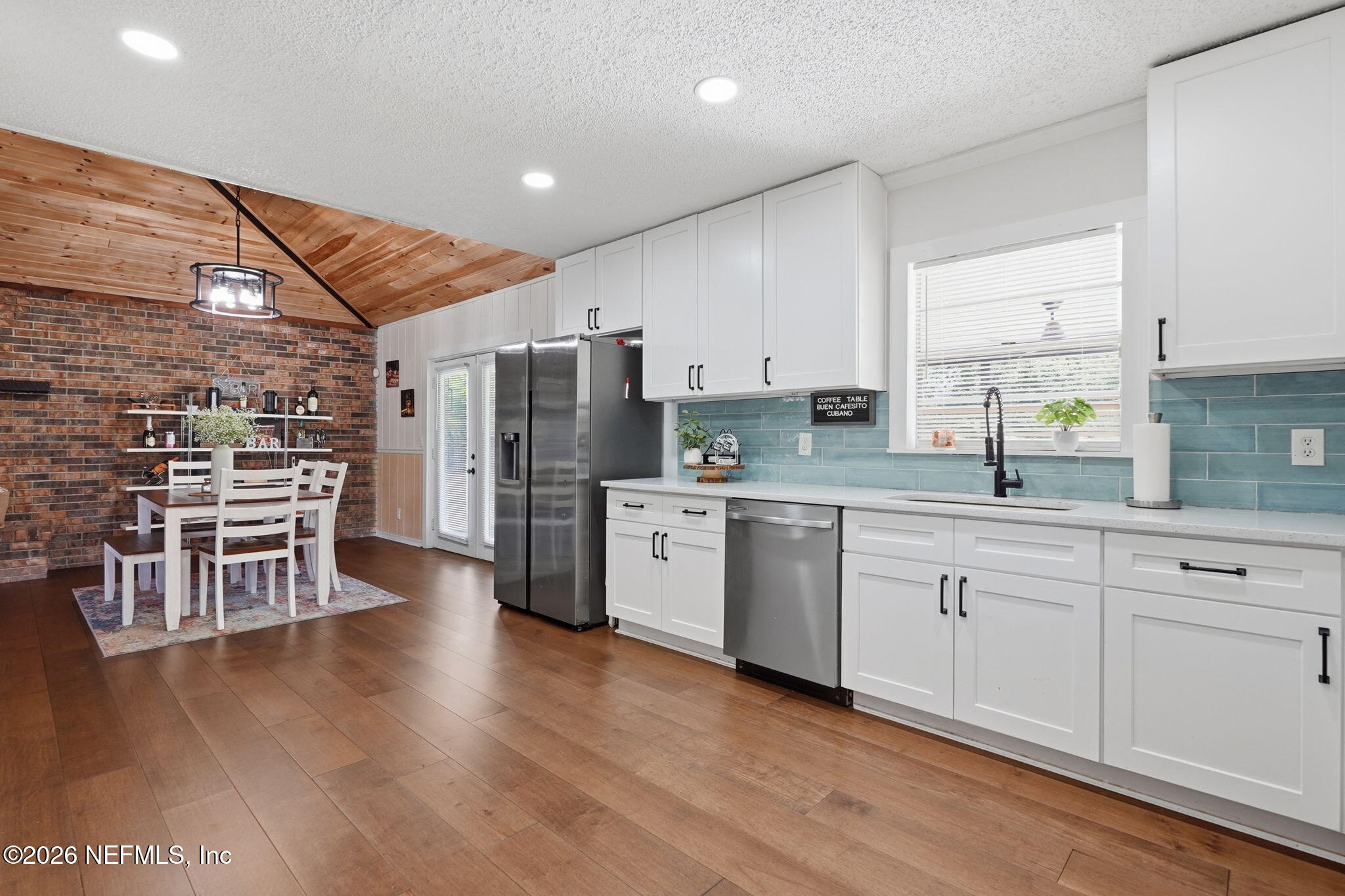 5684 Maverick Road Middleburg, FL 32068 - Photo 13 of 28 Kitchentodining