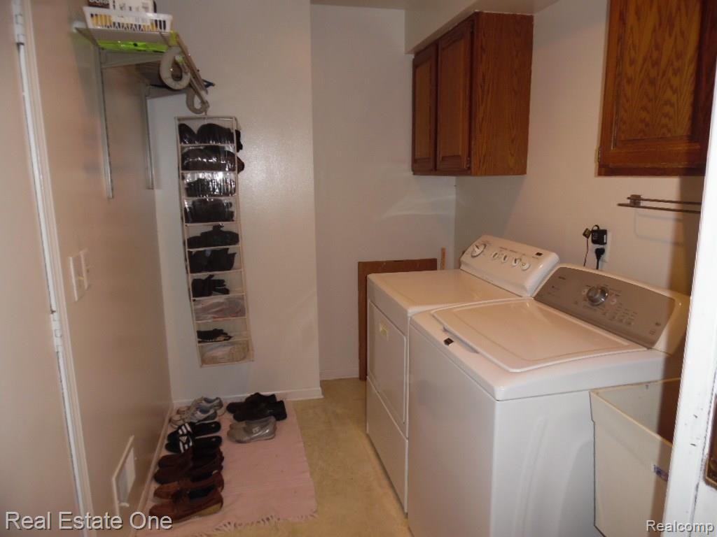 1330 Hathaway Rising Rochester Hills, MI 48306 - Photo 29 of 56