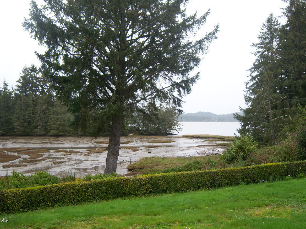 460 Southeast Gibson Road Waldport, OR 97394 - Photo 5 of 21 100_8911