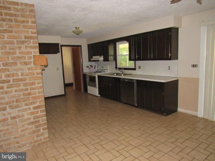 5075 Waltersdorff Road Spring Grove, PA 17362 - Photo 8 of 18