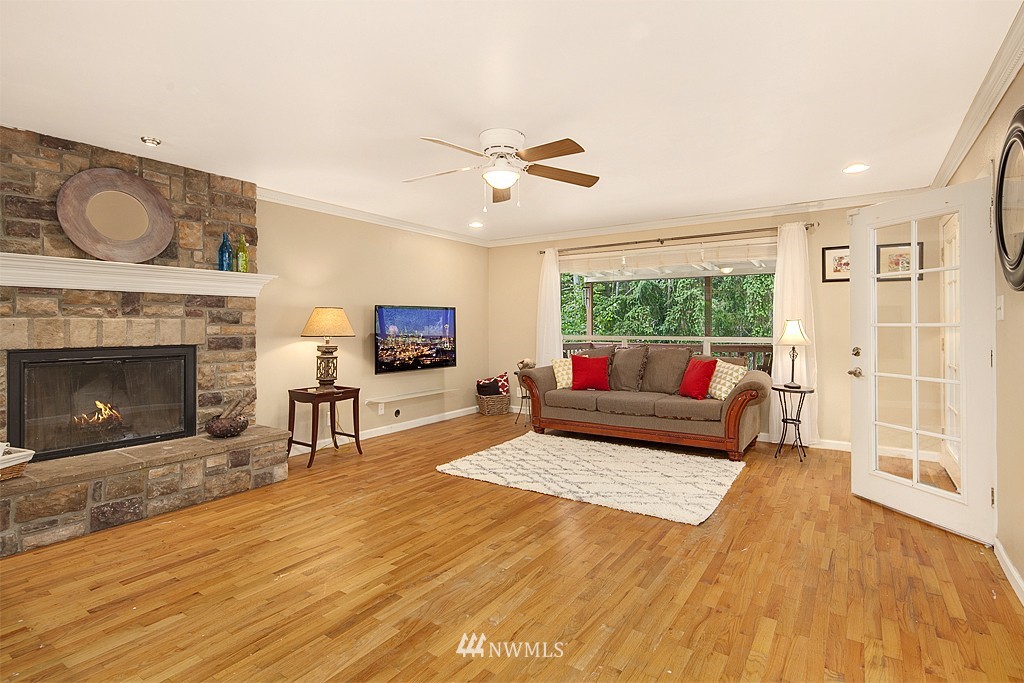 14601 182nd Avenue Southeast Renton, WA 98059 - Photo 2 of 19 Gallery Image 2