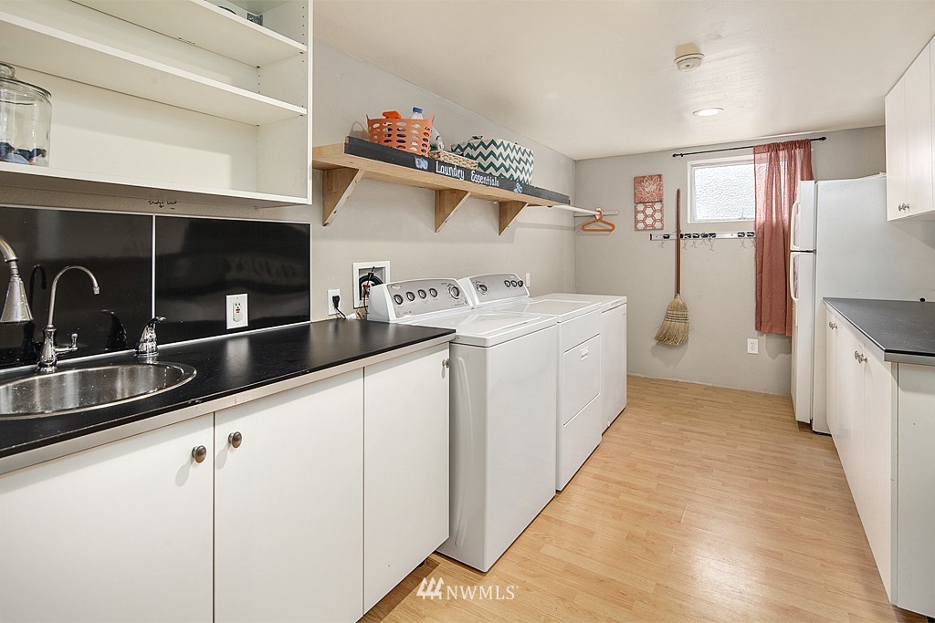 14601 182nd Avenue Southeast Renton, WA 98059 - Photo 15 of 19 Gallery Image 15