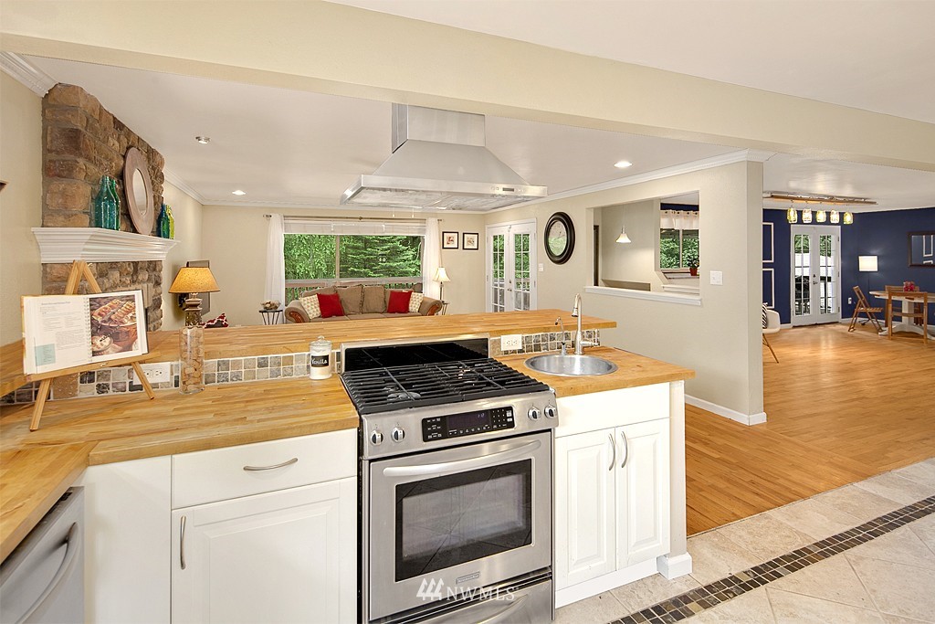 14601 182nd Avenue Southeast Renton, WA 98059 - Photo 6 of 19 Gallery Image 6