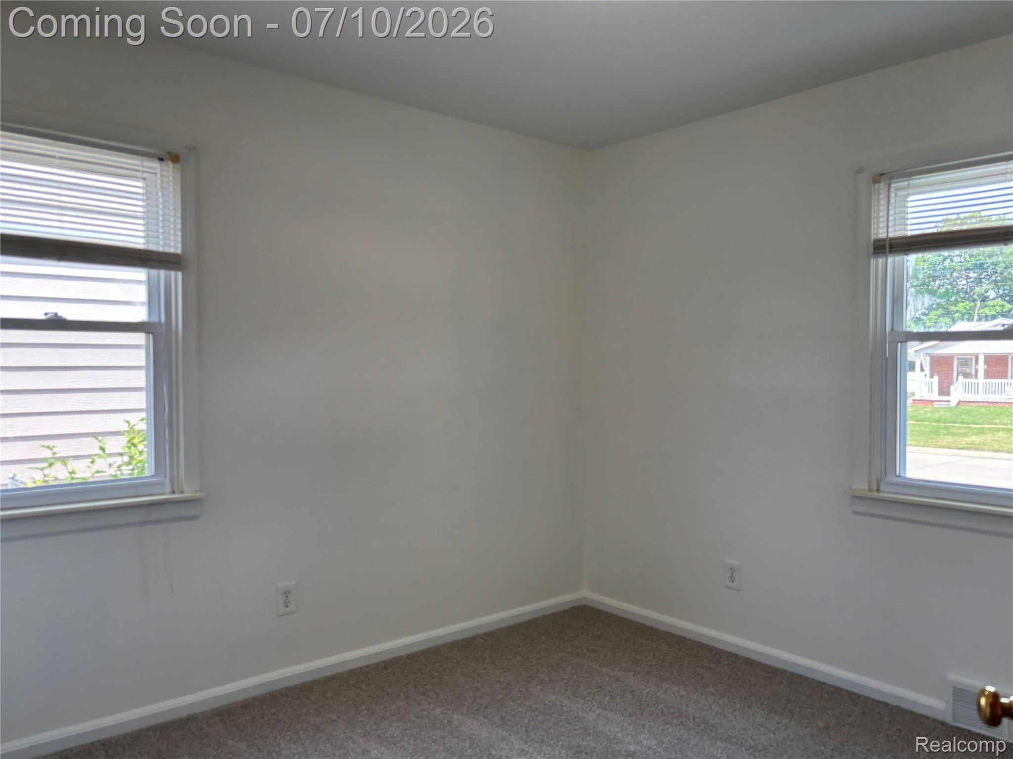 17588 Quarry Road Riverview, MI 48193 - Photo 13 of 17 IMG_4004.JPG