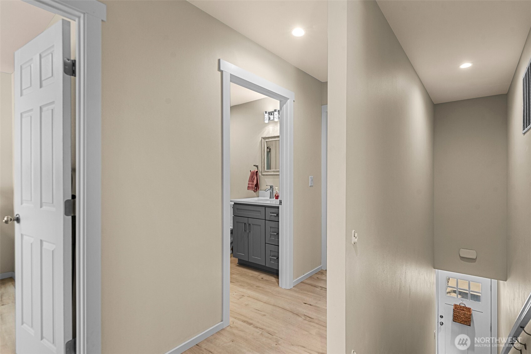 3577 Bainard Road Malaga, WA 98828 - Photo 14 of 39 a en suite bathroom with a sink and a mirror