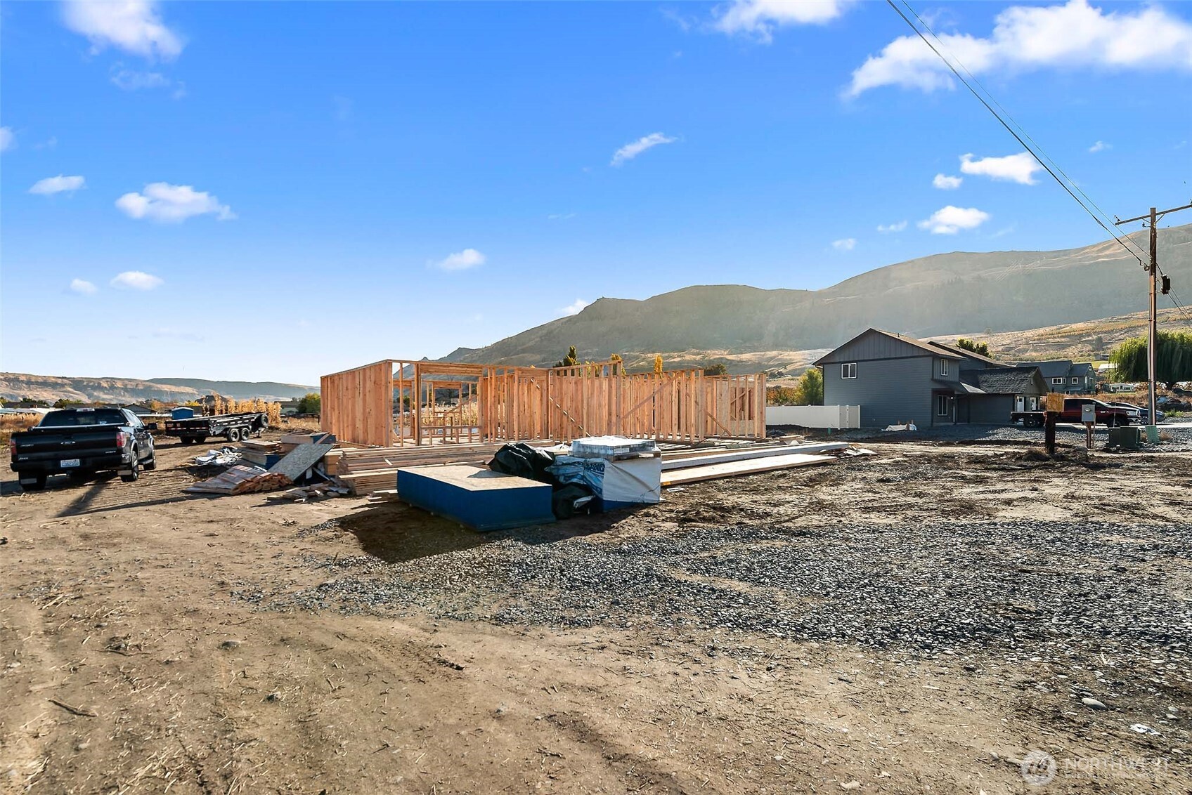 3577 Bainard Road Malaga, WA 98828 - Photo 39 of 39 a view of a house with a yard