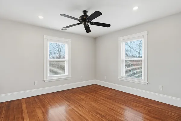 $699,999 | 20 Oak Hill Road, Saugus, MA 01906