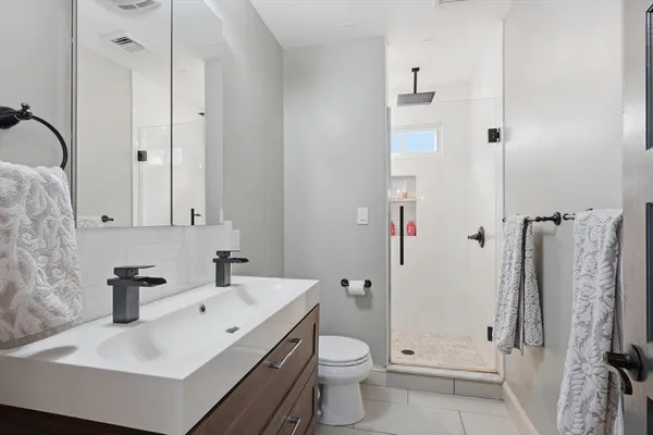 $699,999 | 20 Oak Hill Road, Saugus, MA 01906