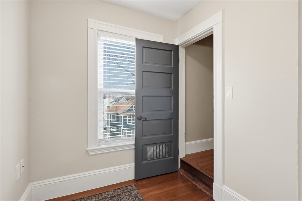 20 Oak Hill Road Saugus, MA 01906 - Photo 20 of 42