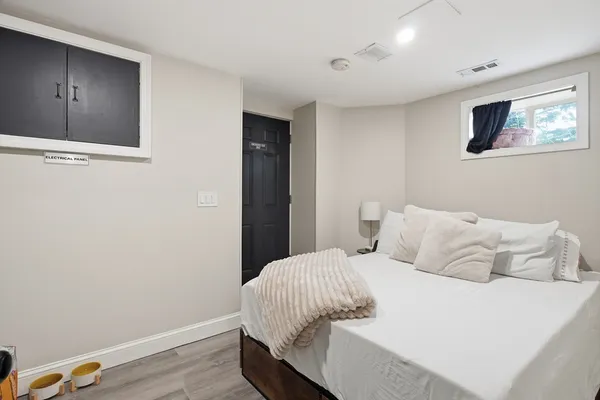 $699,999 | 20 Oak Hill Road, Saugus, MA 01906